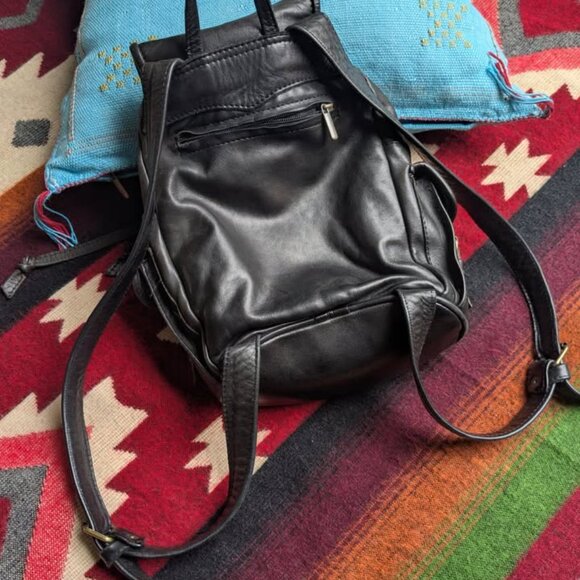 handcrafted in Amsterdam, genuine leather backpack - Picture 4 of 5